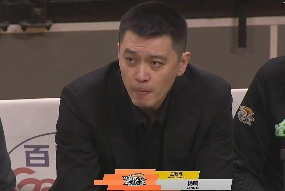 曝杨鸣欲请辞辽宁男篮主教练 曾凡博伤病加重 周鹏职业生涯里程碑