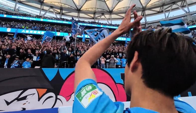 刘祝润回梭鱼湾有掌声！杨希来海港 王队有接班人了 三镇渴望一将