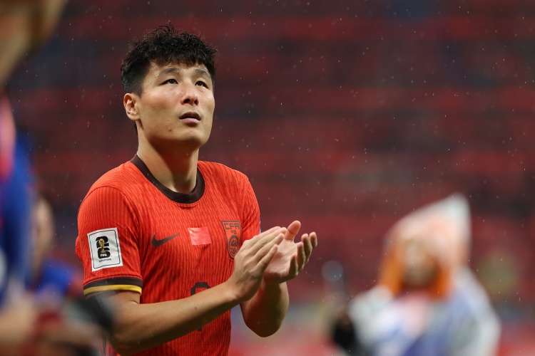mk体育下载-武磊、朱辰杰回到国足合练阵容 蒋光太缺席训练